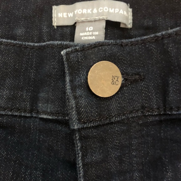 New York & Co. Denim Shorts - Picture 3 of 4